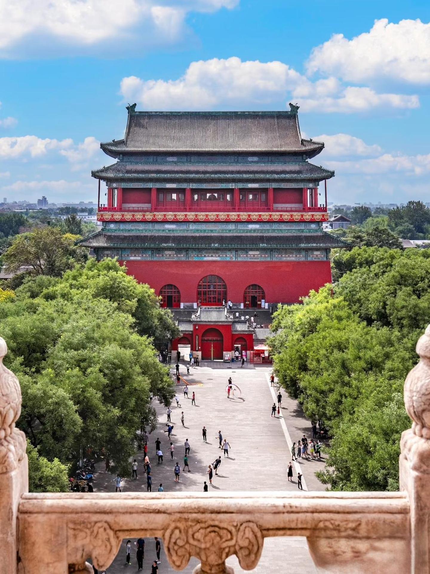 The East Hotel-Very Close To The Drum Tower,The Lama Temple,Houhai Bar Street,And The Forbidden City,There Are Many Old Beijing Traditional Hutongs Around The Hotel ,Experience The Culture Of Old Beijing Hutongs,Near Exit A Of Shichahai On Metro Line ภายนอก รูปภาพ